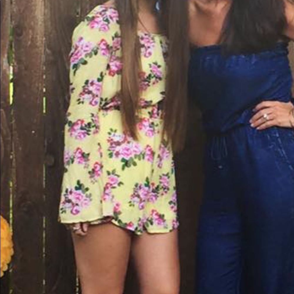 Floral yellow Charlotte Russe Romper - Picture 3 of 3